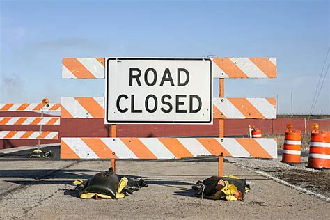 3000 Road Closed Signs Pictures Stock Photos Pictures And Royalty Free