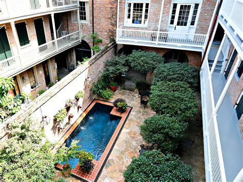 French Quarter Courtyard House New Orleans Homes Courtyard Pool New