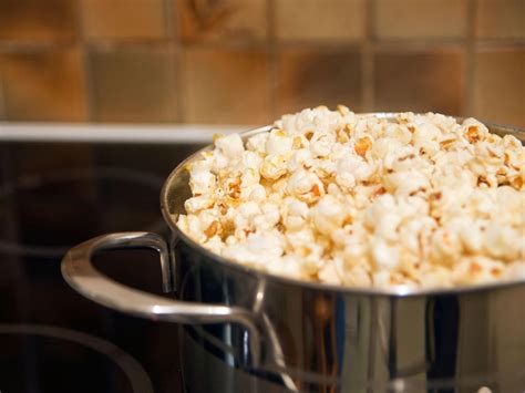 How To Make Stovetop Popcorn With Water Instead Of Oil It Doesnt
