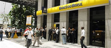 No site do banco do brasil, é possível encontrar informações sobre processos seletivos anteriores. Banco do Brasil abre concurso para cargos na área de ...