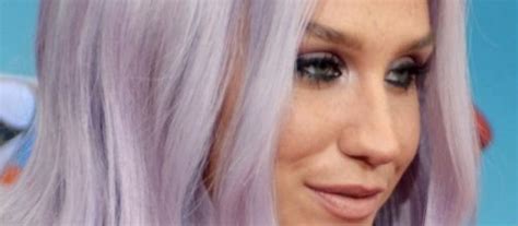 Kesha Flaunts Imperfect Beach Body Booty Belly With Perfect Chutzpah