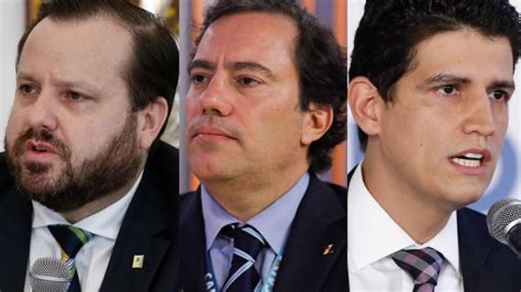 Bolsonaro Quer Evitar Indicar Políticos Para Ministérios Em Abril