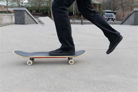 Goofy Vs Regular How To Quickly Find Your Board Stance