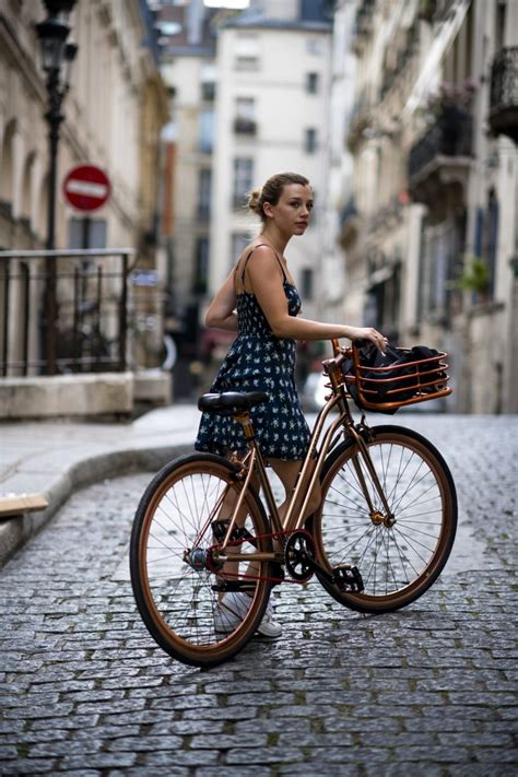 This woman that i dont know asked me to do something for her and i told her yeah so as i walked past her to do what she wanted me to do she tried to grab my arm. Summer Bike Outfit Ideas For The Stylish Ladies