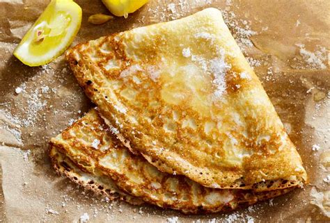 Voici une recette simple et rapide pour cuisiner des crêpes parfaites le matin. Basic Crêpes Recipe | Leite's Culinaria