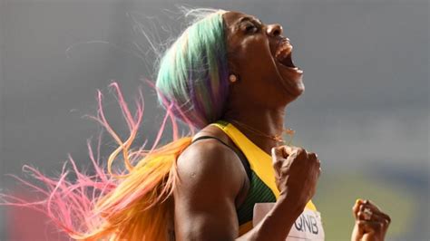 Who is the legendary jamaican 100m sprinter? Jamaican Sprinter Shelly-Ann Fraser-Pryce Runs World's ...