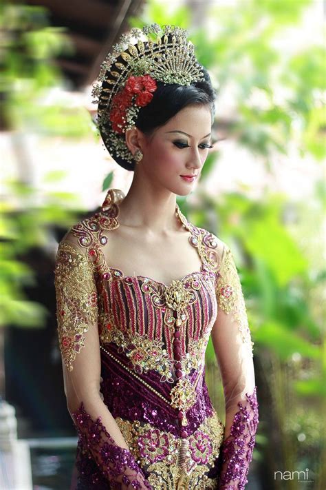 indonesian traditional dress kebaya