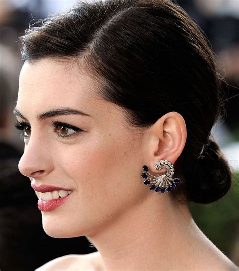 Hair And Beauty Anne Hathaway Hairstyles 06