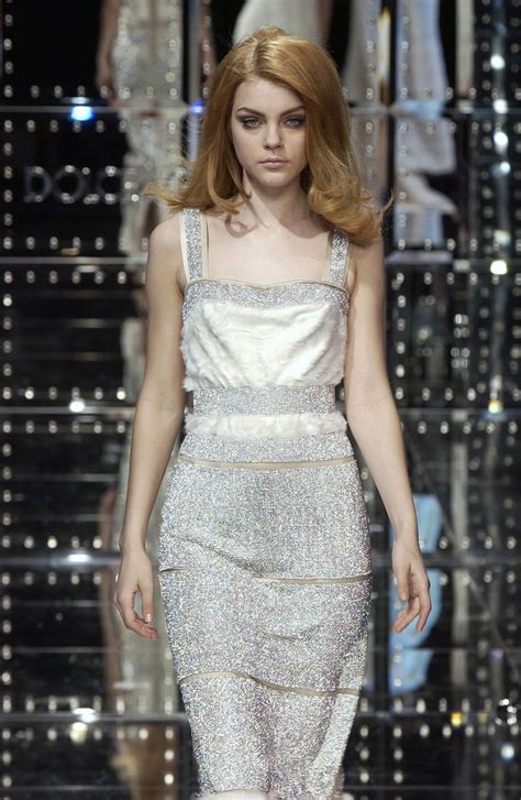 Jessica Stam At Dolce And Gabbana Fw 2005 Fashion 00s Fashion Dolce