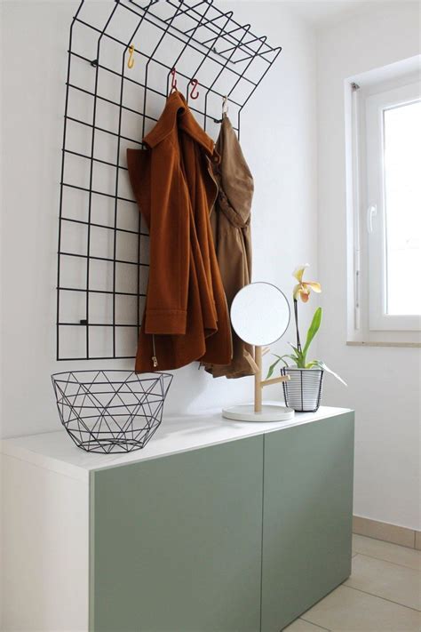 Sie nehmen nicht viel raum ein und. Diy Kleiderstange Aus Holz Mit Rohrstücken Aus Messing Maditas von Garderobenständer Holz Selber ...