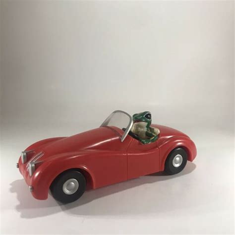 Geico, or government employees insurance company, is a popular car insurance company in the united states. Geico Gecko Driving Red Car Insurance Lizard 6" Long X 2.25" Wide RARE! | eBay