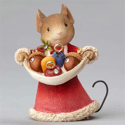 Mouse With Acorn Ornaments Figurine Heart Of Christmas