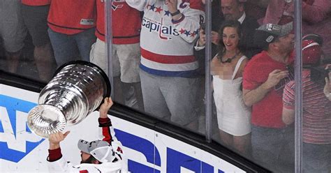 Girl Flashing Caps During Stanley Cup Celebration Is The Real Winner