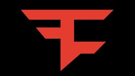 Professional Fortnite Coach Signs With Faze Clan