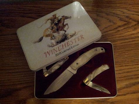 Winchester 6 piece knife set genuine horn. Winchester Cutlery Set
