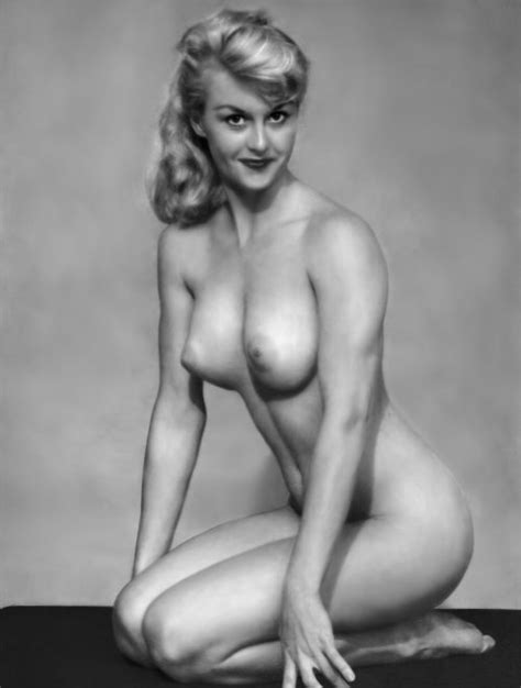 S Pinup Style Hotty Porn Pic