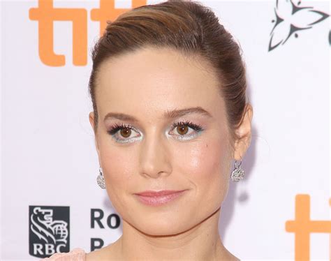 Brie Larson Just Sparked A Huge Twitter Debate About Womens Politeness And Harassment