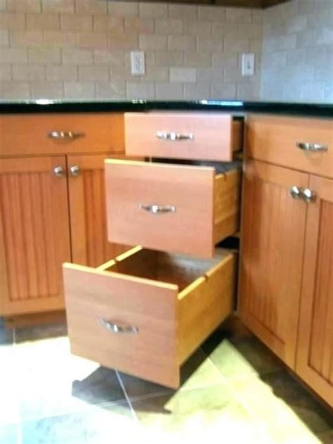 Our extensive range of sizes and options are suitable for new and existing cabinets. Lower Corner Kitchen Cabinet Ideas (With images) | Kitchen ...