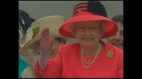 video june 4 2002 queen elizabeth ii celebrates her 2002 golden jubilee abc news