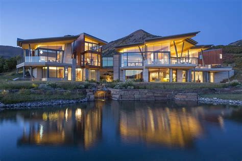 Jaw Dropping Cliffside Home With Ultra Modern Design In Telluride