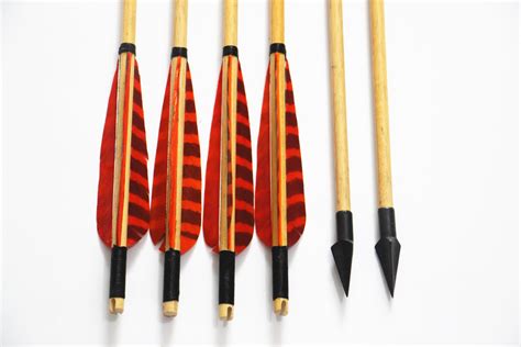 Traditional Archery Handmade Wooden Arrows Shield Wing Self Nocks