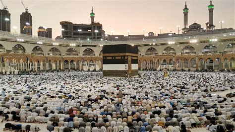 Awanijr gema world quran hour mp3 & mp4. Peregrinação anual dos muçulmanos à Meca e Medina ...