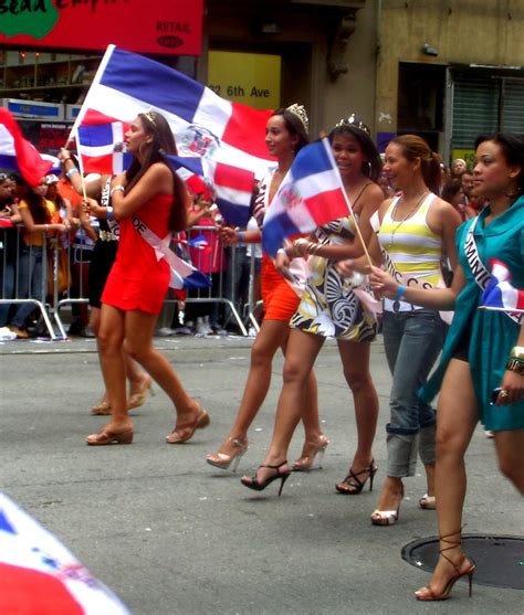 High Heeled Dominicanas A La Parada Nyc 08 Not Sure What T Flickr