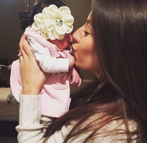 Jo Riveras Girlfriend Vee Torres Returns To Facebook With New Photo Of Daughter Vivi See The