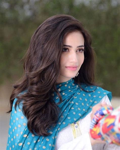 Pin By Ãlizeh Khañ On Pakistan Celebrity Pakistani Hair Pakistani