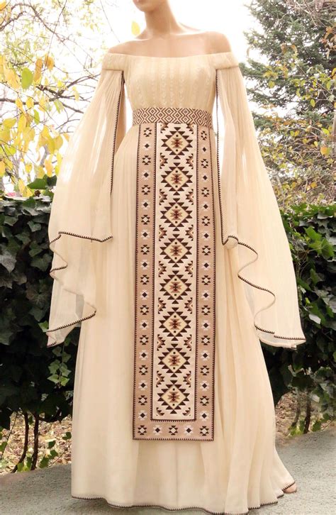 Rochie De Mireasa Traditionala Romaneasca Costume Ii Si Camasi Stilizate Embroidery Fashion