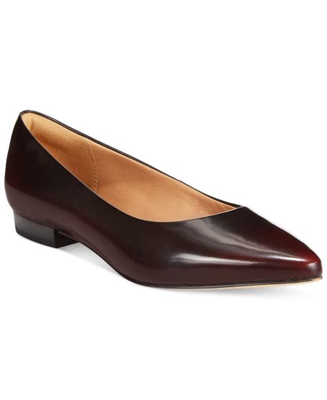 Clarks Artisan Womens Corabeth Abby Pointed Toe Flats In Burgundy