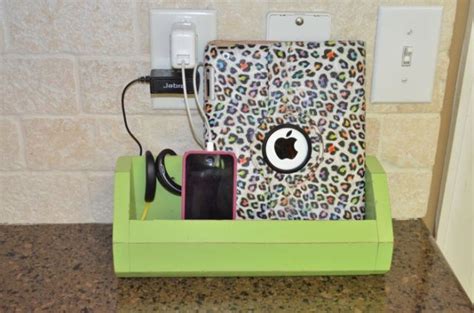 20 Genius Diy Phone Charging Stations Phone Charging Diy Phone