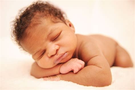 10 Tips For Photographing Newborns Hirerush
