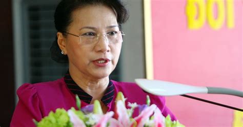 Có trình độ cử nhân lý luận chính trị, trình độ ngoại ngữ: Bà Nguyễn Thị Kim Ngân hứa đưa Quốc hội gần dân hơn - Tuổi ...