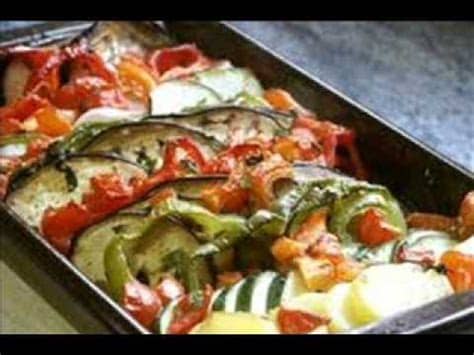 Nuestra experta en cocina, marisa fernández nos enseña a preparar unos azuquis con verduras, una receta buena para el riñón. RECETAS DE COCINA VERDURAS - YouTube