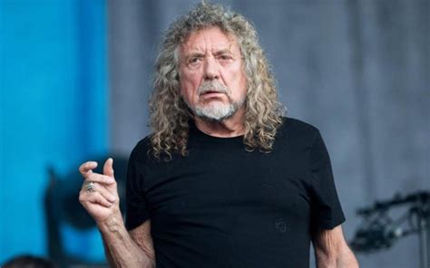Robert plant is one of the most legendary rock singers in history. Led Zeppelin's Robert Plant Makes A Tear-Dropping Act ...