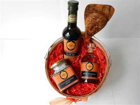 The Giannetti Artisans Italian Olive Oil T Basket Is A Perfect T