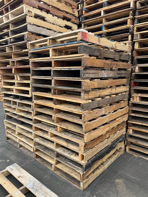 48x40 Reconditioned 2 Pallets Visalia Ca 93277 Wiley Pallet
