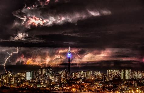 11 Dramatic Images Of Lightning Over Johannesburg Africa Geographic