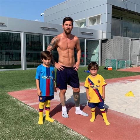 Has lionel messi's latest barcelona contract now expired? See Pics, Inside Lionel Messi And Antonella Roccuzzo's ...