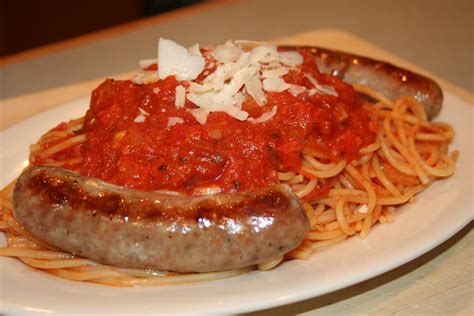 Cook on low heat for about 1½ hours. COOK WITH SUSAN: Easy Italian Tomato Sauce