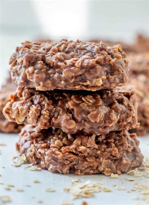 Easy no bake cookies are a classic! Easy No Bake Cookies - Tornadough Alli