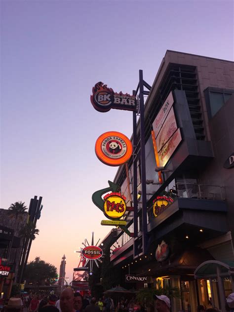 The Best Places to Eat at Universal Studios Orlando | Yoko Meshi