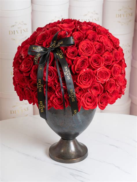 Elegant Metal Vase With Roses My Divine Decors Flower Boutique