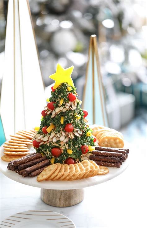 This christmas tree cheeseball just might be the most festive and delicious holiday appetizer recipe! Amy's Notebook 12.20.17 - MomAdvice