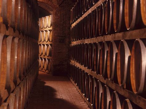 Wine Tasting At Tuscanys Best Wineries Condé Nast Traveler Avignonesi The Stunning