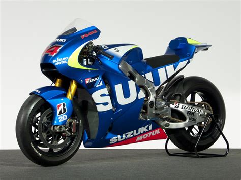 All the riders, results, schedules, races and tracks. Racing Cafè: Suzuki XRH-1 MotoGP Barcellona 2013