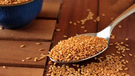 Sapevi che i semi di lino sono una delle opzioni più salutari e nutrienti a nostra disposizione oggi? Semi di lino proprietà e ricette in cucina e cosmesi ...