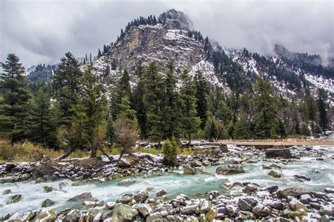 Beautiful Natural Mountain Scene In Kashmir Image Free