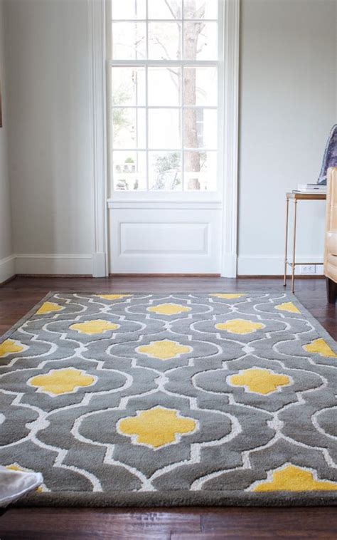 This means you need to choose colors that go well together. 41 Stylish Grey And Yellow Living Room Décor Ideas - DigsDigs